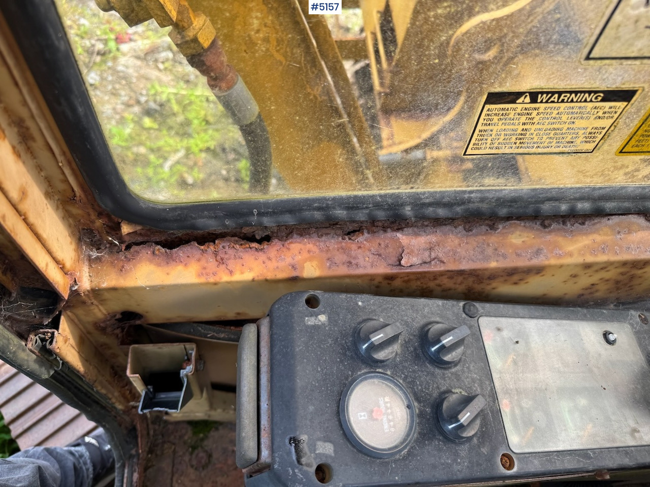 Экскаватор Cat E70B. Watch video: фото 11