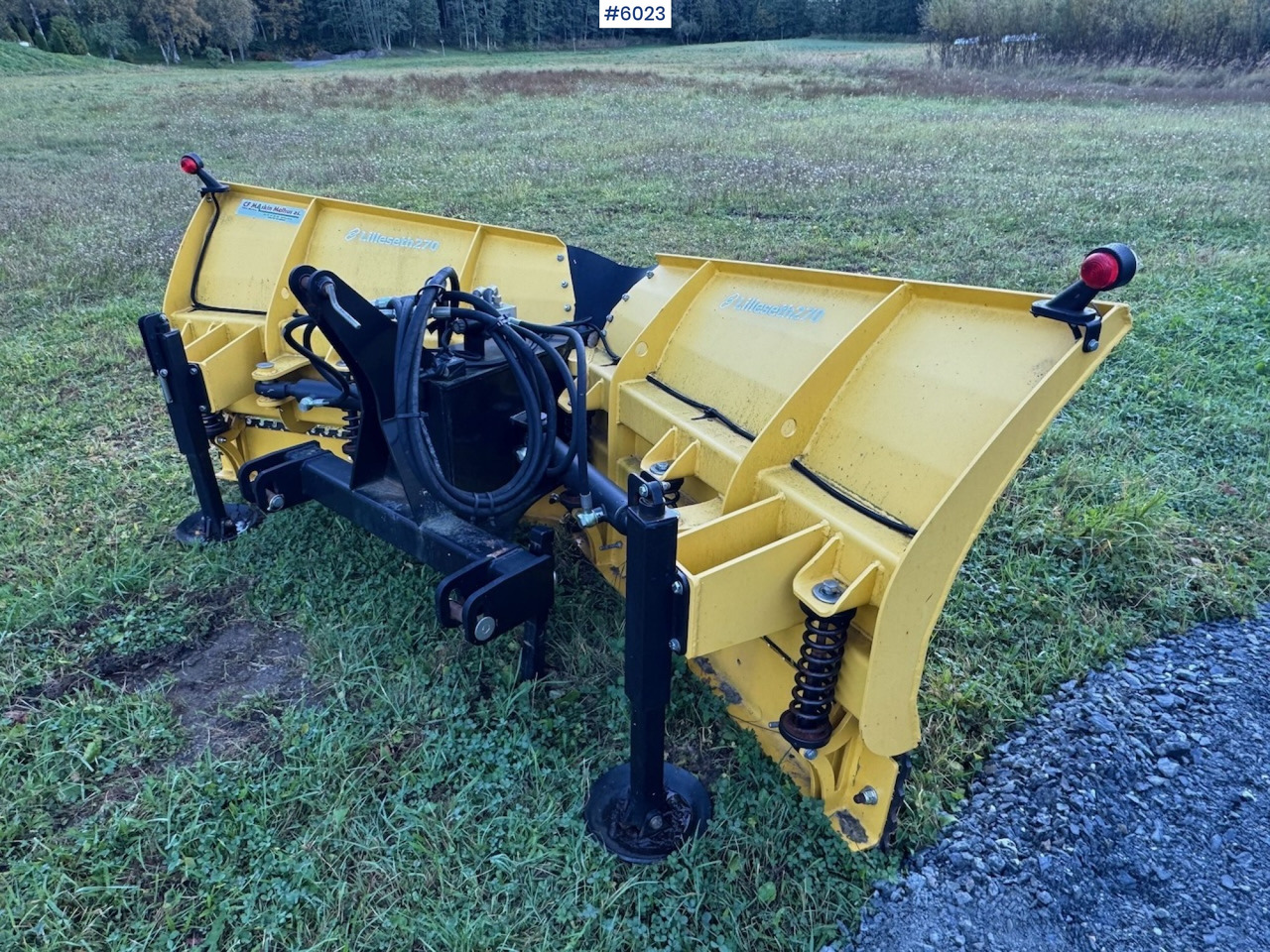 Lilleseth V-plow 270 w/ 3rd and 4th function! - Коммунальная/ Специальная техника: фото 3 Lilleseth V-plow 270 w/ 3rd and 4th function! - Коммунальная/ Специальная техника: фото 3