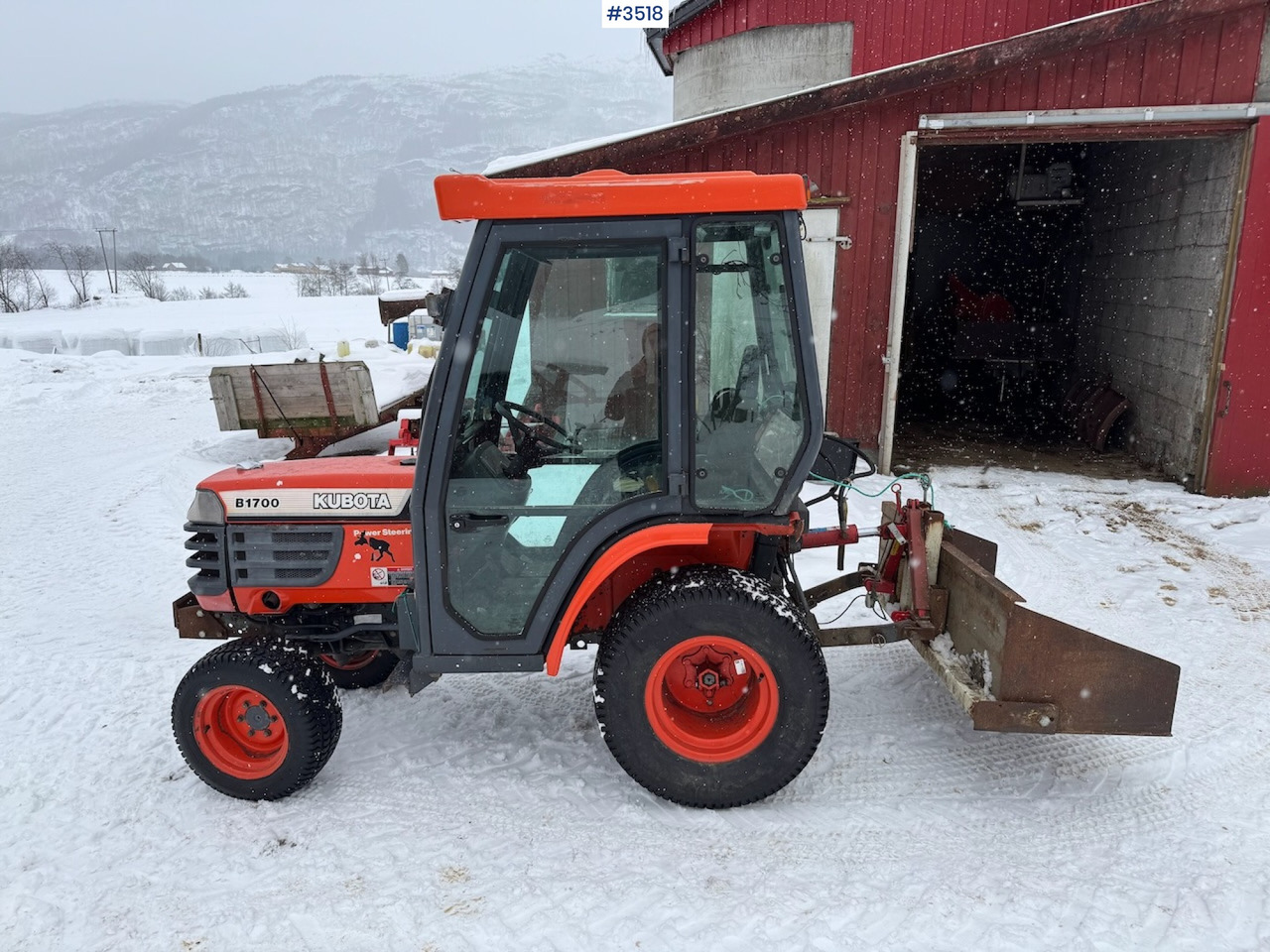 Kubota B1700 with low hours and some extra equipment - Трактор: фото 4 Kubota B1700 with low hours and some extra equipment - Трактор: фото 4
