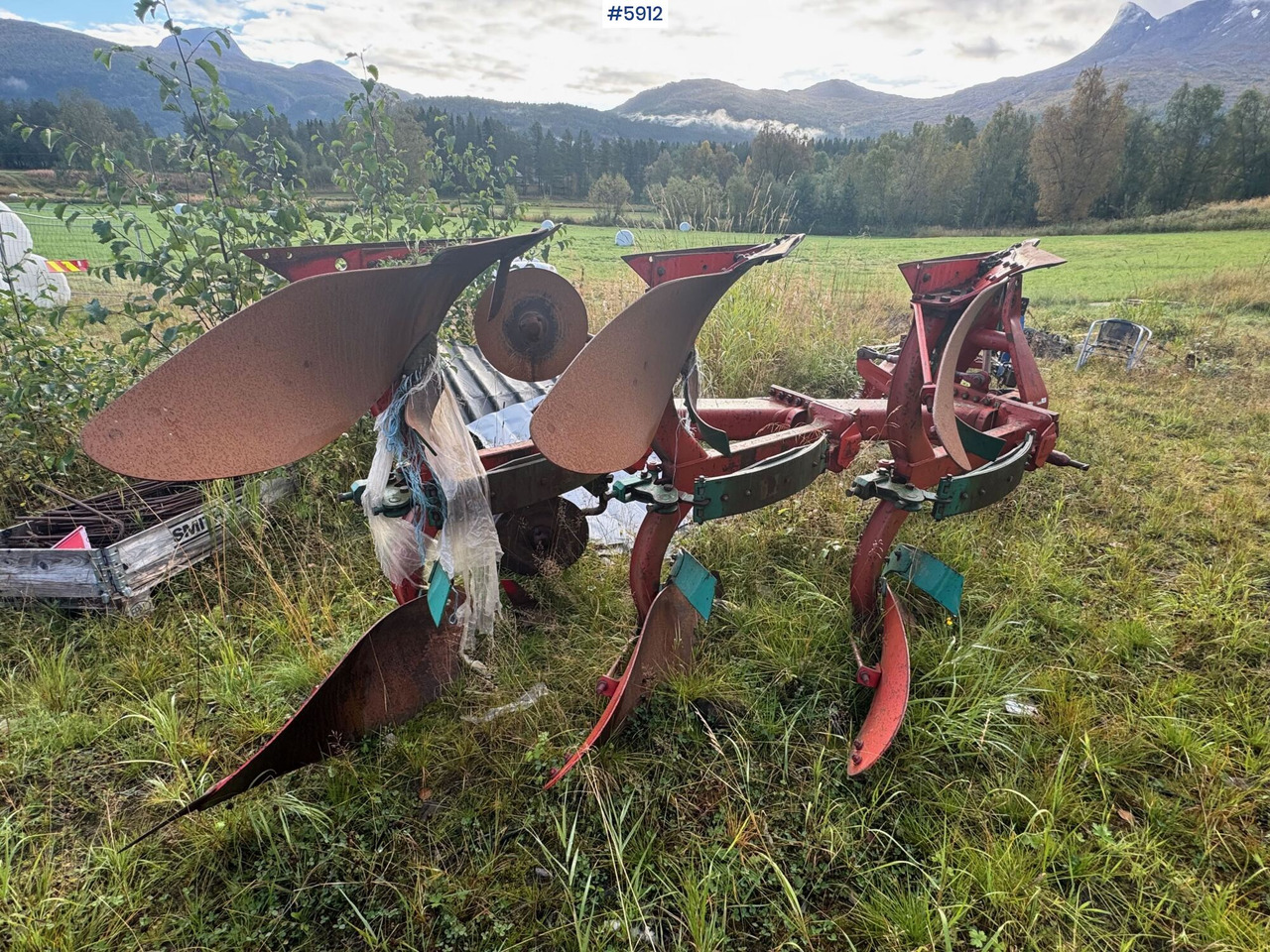 Kverneland 3-furrow reversible plough - Техника для обработки почвы: фото 1 Kverneland 3-furrow reversible plough - Техника для обработки почвы: фото 1