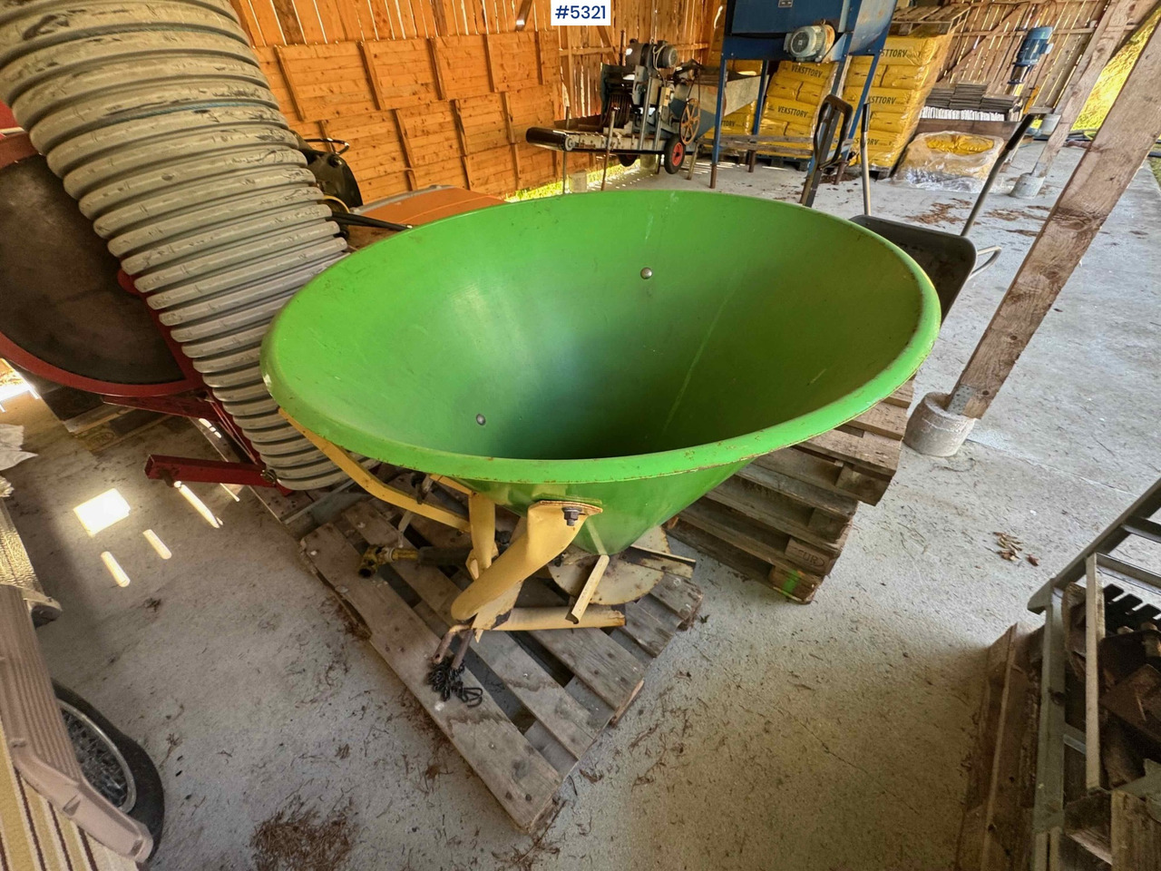 Rondini fertilizer spreader - Разбрасыватель удобрений: фото 4 Rondini fertilizer spreader - Разбрасыватель удобрений: фото 4