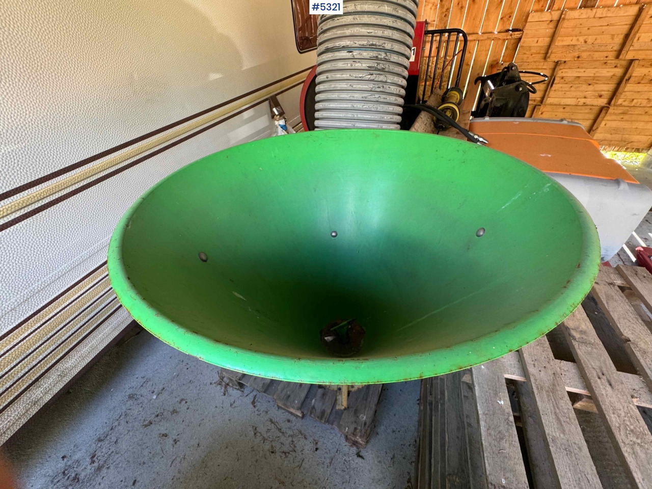 Rondini fertilizer spreader - Разбрасыватель удобрений: фото 3 Rondini fertilizer spreader - Разбрасыватель удобрений: фото 3