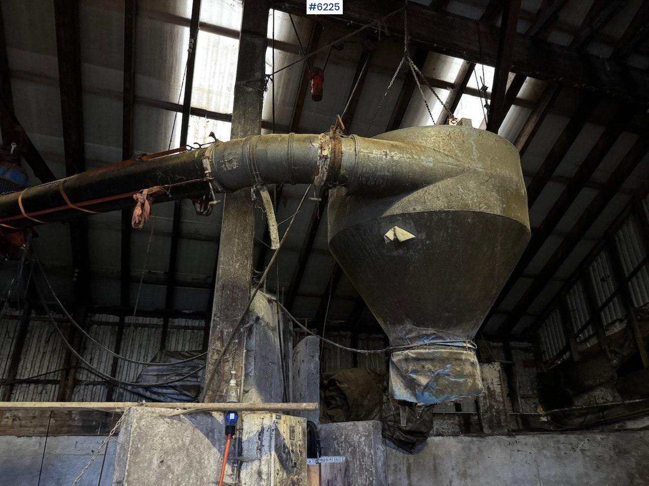 TKS Filling Auger - Инвентарь для животноводства: фото 1 TKS Filling Auger - Инвентарь для животноводства: фото 1