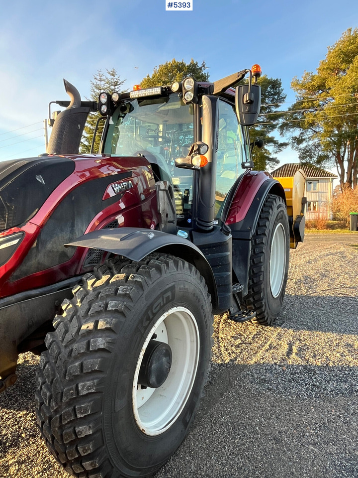 Valtra T 174 E Twintrac Tractor - Трактор: фото 1 Valtra T 174 E Twintrac Tractor - Трактор: фото 1