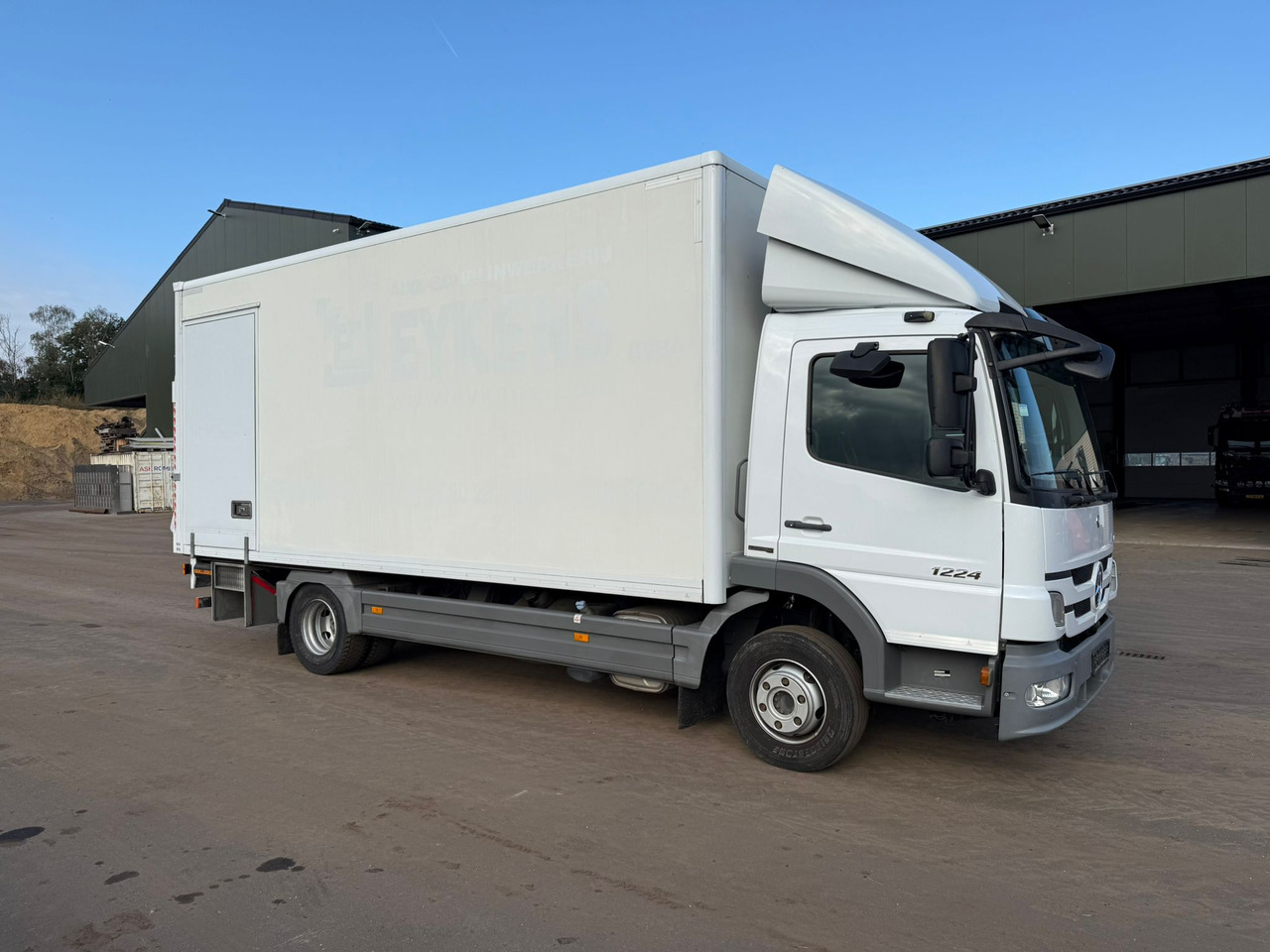 Mercedes Atego 1224 - Грузовик с закрытым кузовом: фото 2 Mercedes Atego 1224 - Грузовик с закрытым кузовом: фото 2