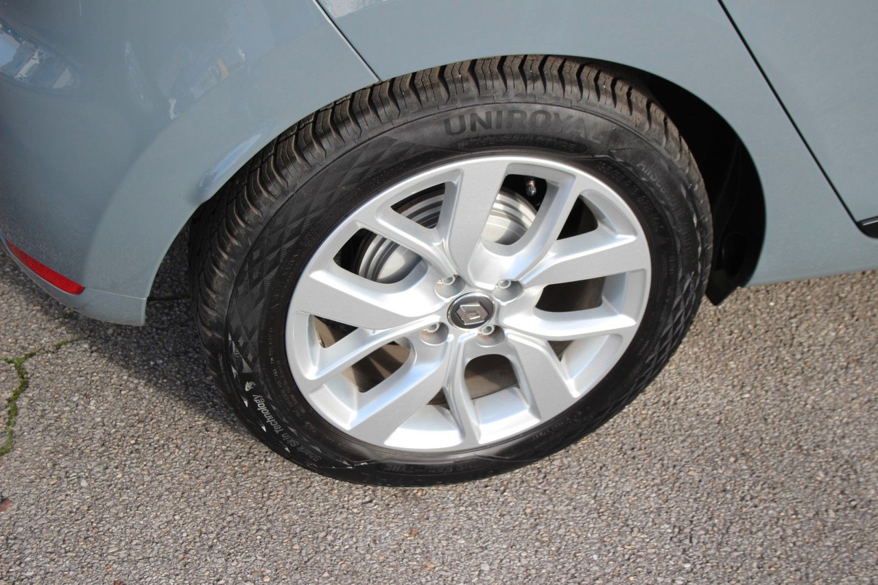 Renault Clio IV Limited 13tKM aus Rentnerbesitz Navi - Седан: фото 4 Renault Clio IV Limited 13tKM aus Rentnerbesitz Navi - Седан: фото 4