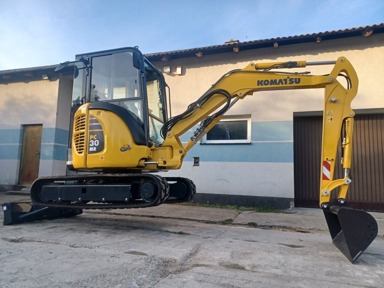 Komatsu PC30MR-3 - Мини-экскаватор: фото 2 Komatsu PC30MR-3 - Мини-экскаватор: фото 2