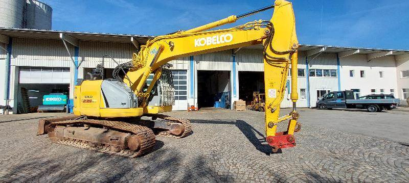 New Holland E235B SRNLC - Гусеничный экскаватор: фото 2 New Holland E235B SRNLC - Гусеничный экскаватор: фото 2