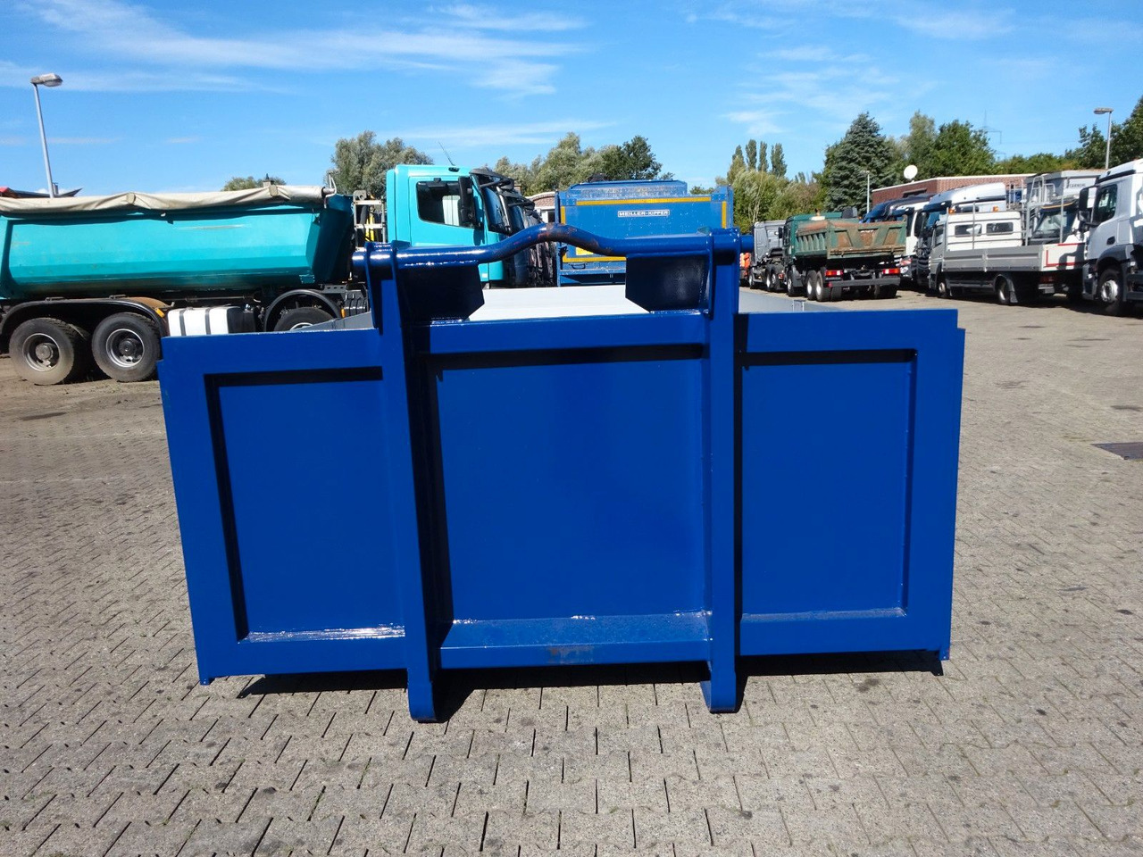 12 cbm Abrollcontainer Pritsche - Крюковой мультилифт: фото 3 12 cbm Abrollcontainer Pritsche - Крюковой мультилифт: фото 3