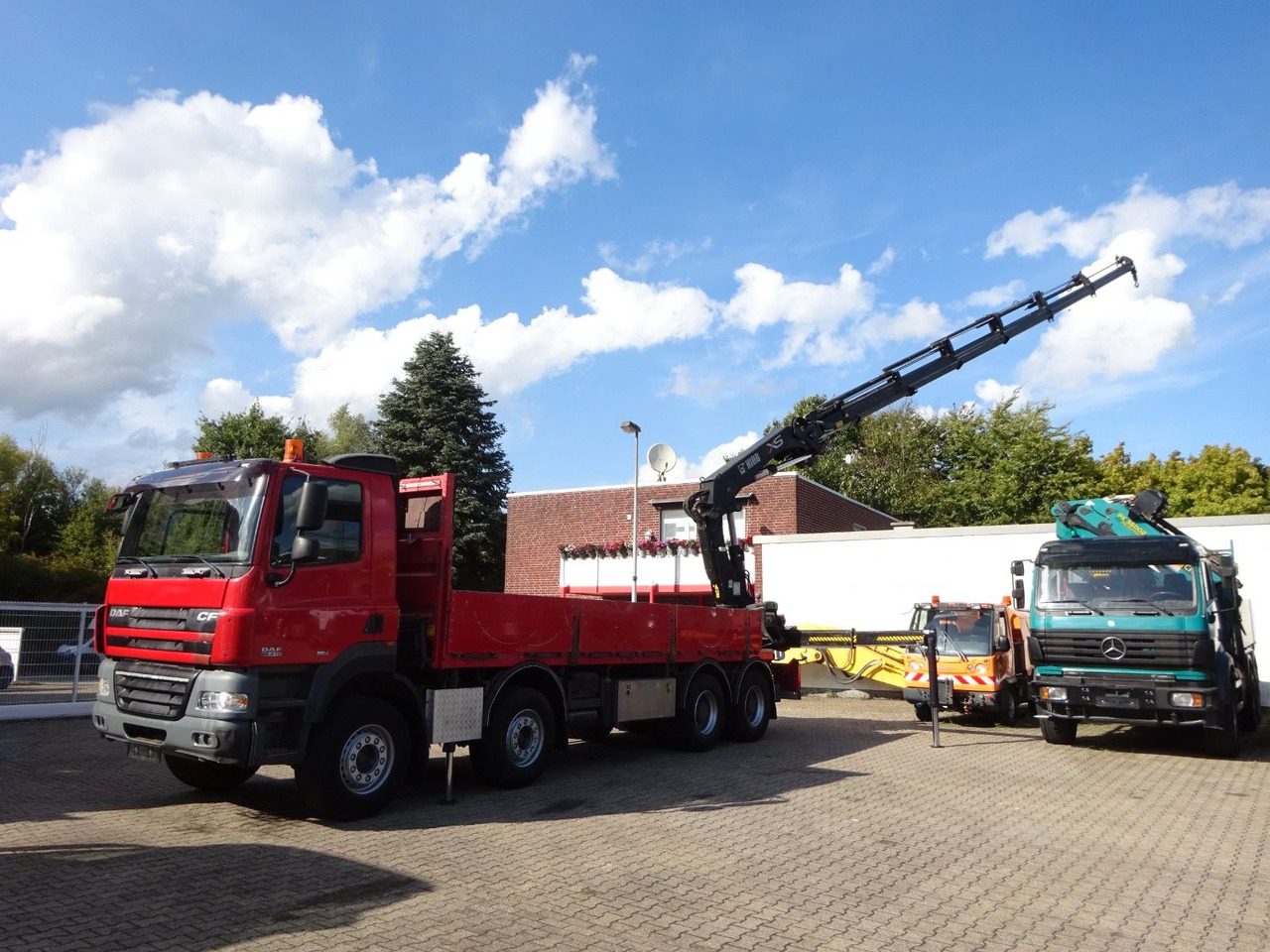 DAF 85.410 Pritsche + HIAB 322E6 Kran 8x4 - Автоманипулятор: фото 1 DAF 85.410 Pritsche + HIAB 322E6 Kran 8x4 - Автоманипулятор: фото 1