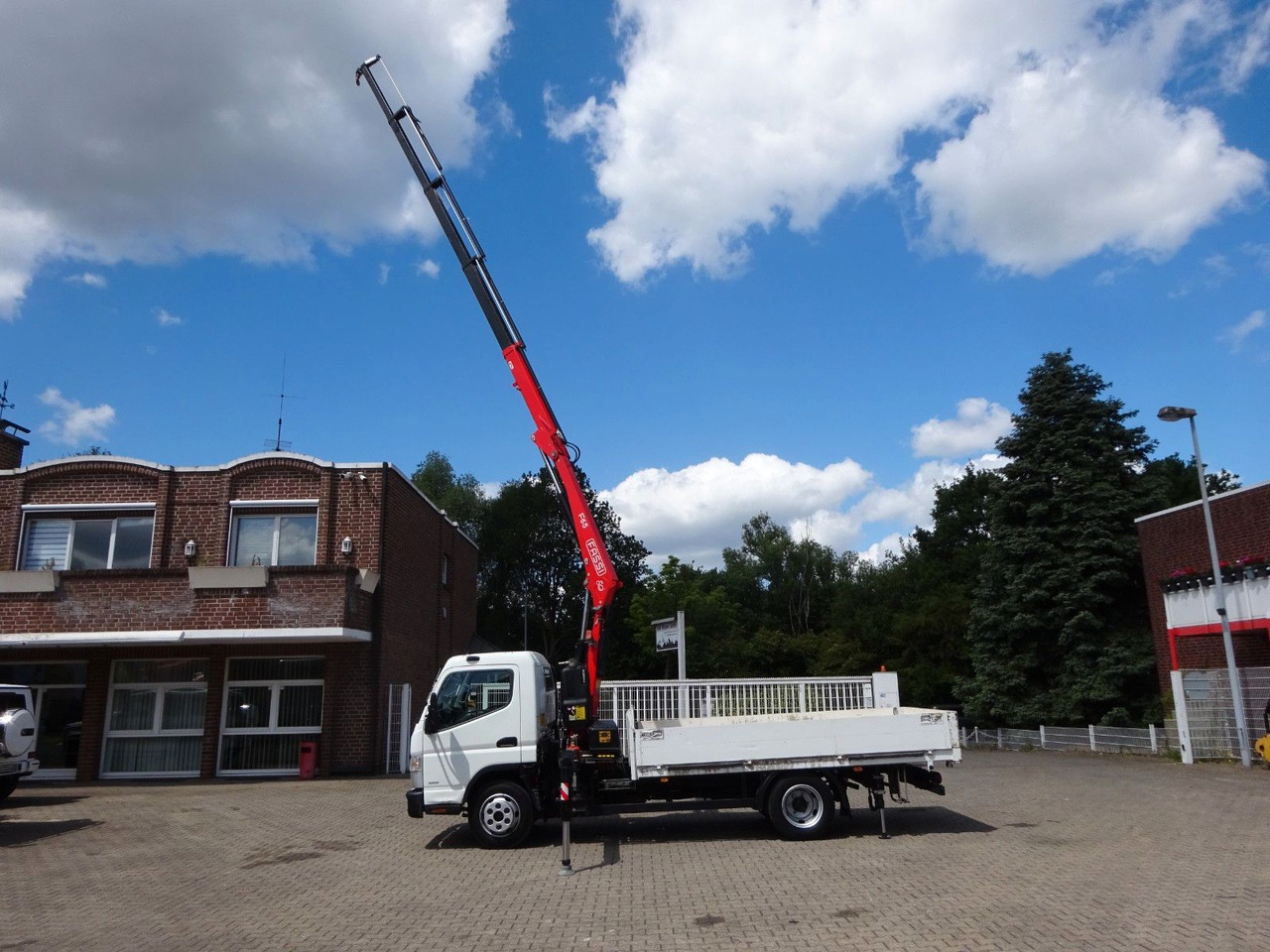 FUSO Canter 7C15 mit FASSI F65A Kran - Малотоннажный бортовой грузовик: фото 2 FUSO Canter 7C15 mit FASSI F65A Kran - Малотоннажный бортовой грузовик: фото 2