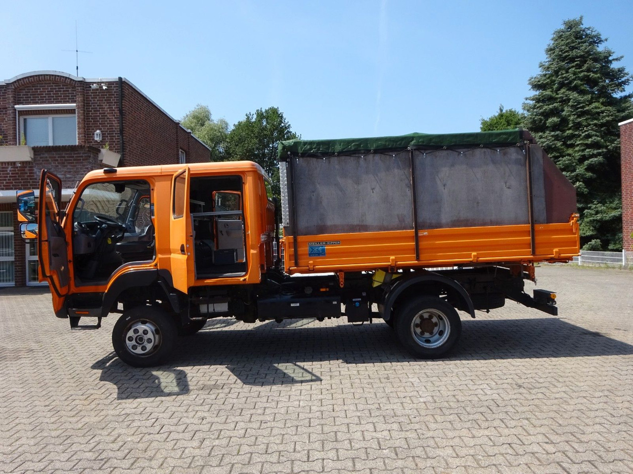 FUSO Canter Doppelkabine MEILLER 3Skipper 4x4 - Малотоннажный самосвал: фото 5 FUSO Canter Doppelkabine MEILLER 3Skipper 4x4 - Малотоннажный самосвал: фото 5