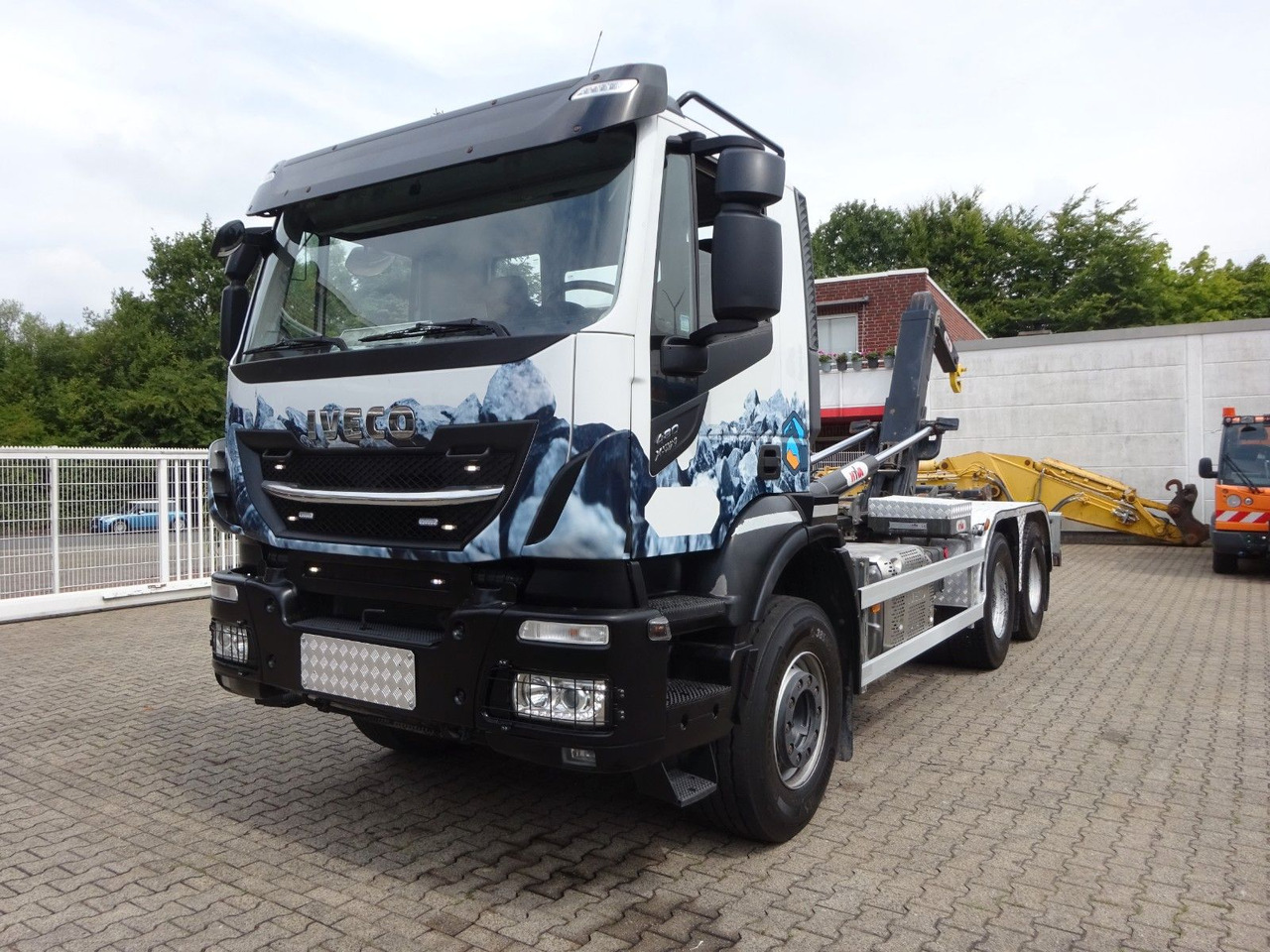 Iveco 480 Stralis X-WAY Abroller 6x4 - Крюковой мультилифт: фото 1 Iveco 480 Stralis X-WAY Abroller 6x4 - Крюковой мультилифт: фото 1