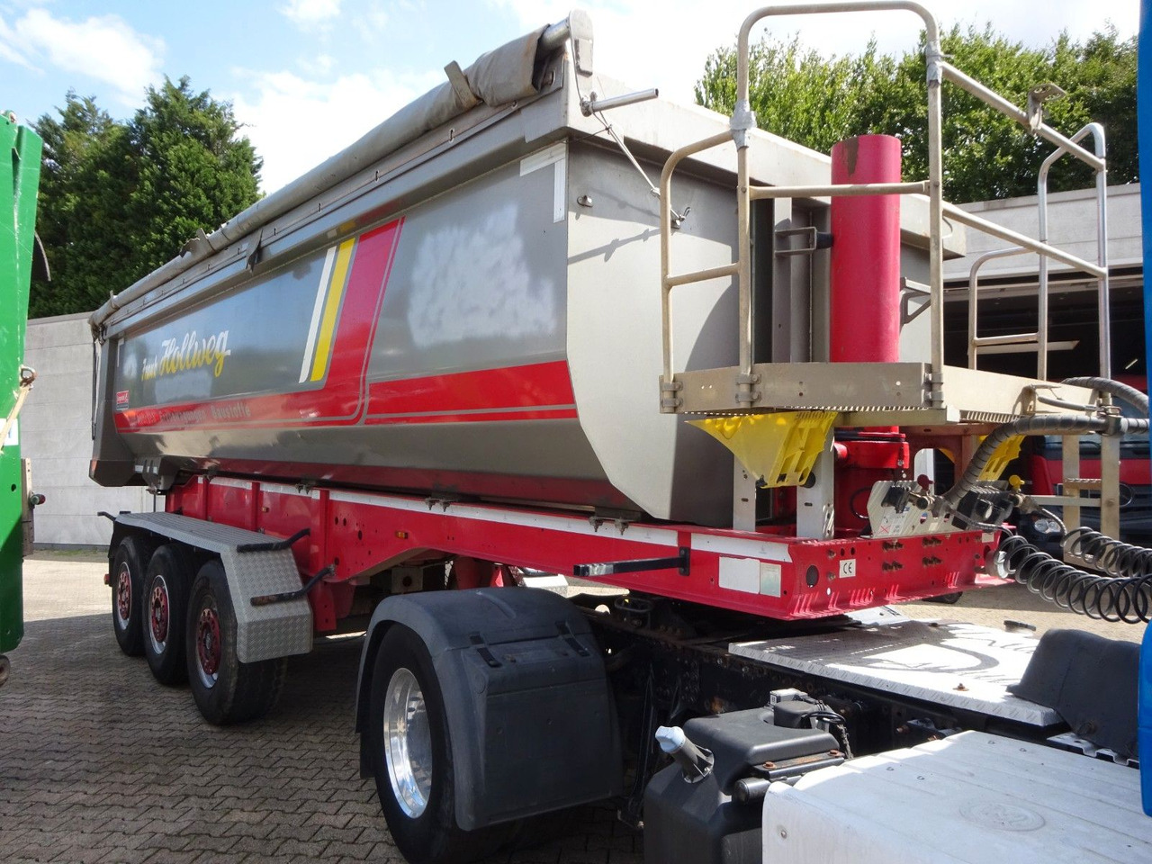 Langendorf Kippauflieger mit 3 Achsen Stahl - Самосвальный полуприцеп: фото 5 Langendorf Kippauflieger mit 3 Achsen Stahl - Самосвальный полуприцеп: фото 5