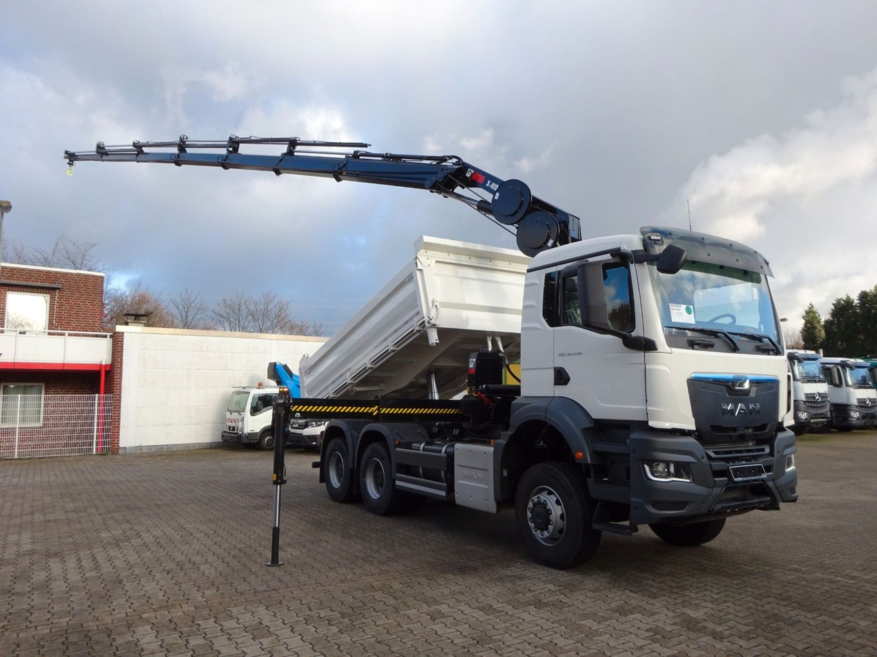 MAN 33.430 6x6 3-SEITENKIPPER KRAN HIAB 228- 6HYDRO - Самосвал, Автоманипулятор: фото 1 MAN 33.430 6x6 3-SEITENKIPPER KRAN HIAB 228- 6HYDRO - Самосвал, Автоманипулятор: фото 1
