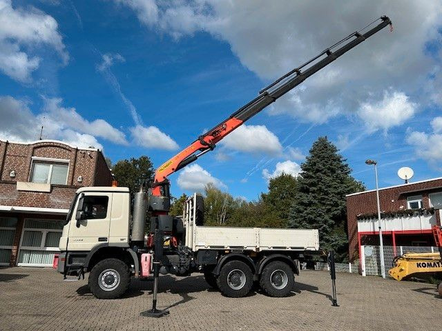 Mercedes-Benz 3344 Actros Pritsche + PK 34002 6x6 - Автоманипулятор: фото 1 Mercedes-Benz 3344 Actros Pritsche + PK 34002 6x6 - Автоманипулятор: фото 1