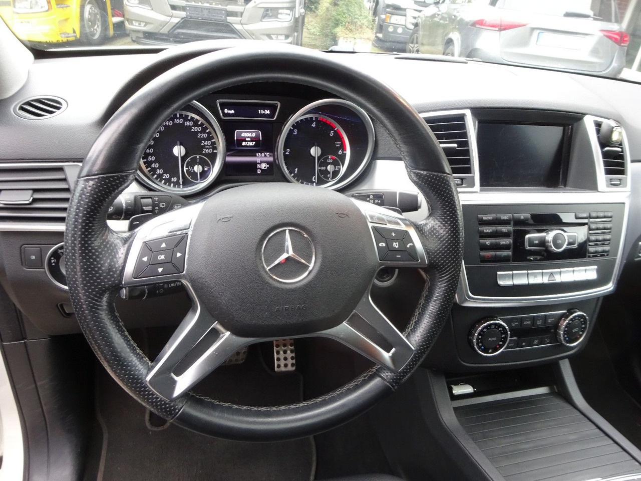 Внедорожник Mercedes-Benz ML 350 CDI BlueTec Mercedes-Benz ML 350 CDI BlueTec.  AMG Paket: фото 7