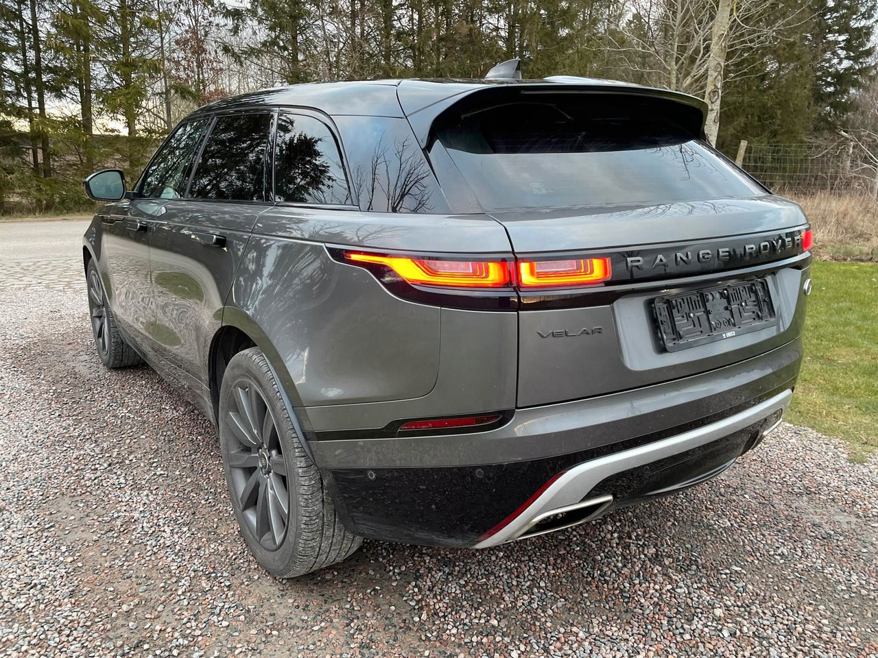 Внедорожник Land Rover Range Rover Velar R-Dynamic 3.0D 4WD Land Rover Range Rover Velar R-Dynamic 3.0D 4WD *RESERVED: фото 6