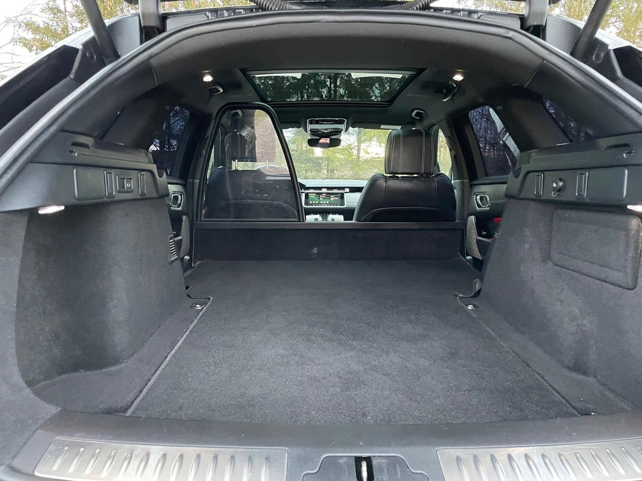 Внедорожник Land Rover Range Rover Velar R-Dynamic 3.0D 4WD Land Rover Range Rover Velar R-Dynamic 3.0D 4WD *RESERVED: фото 28