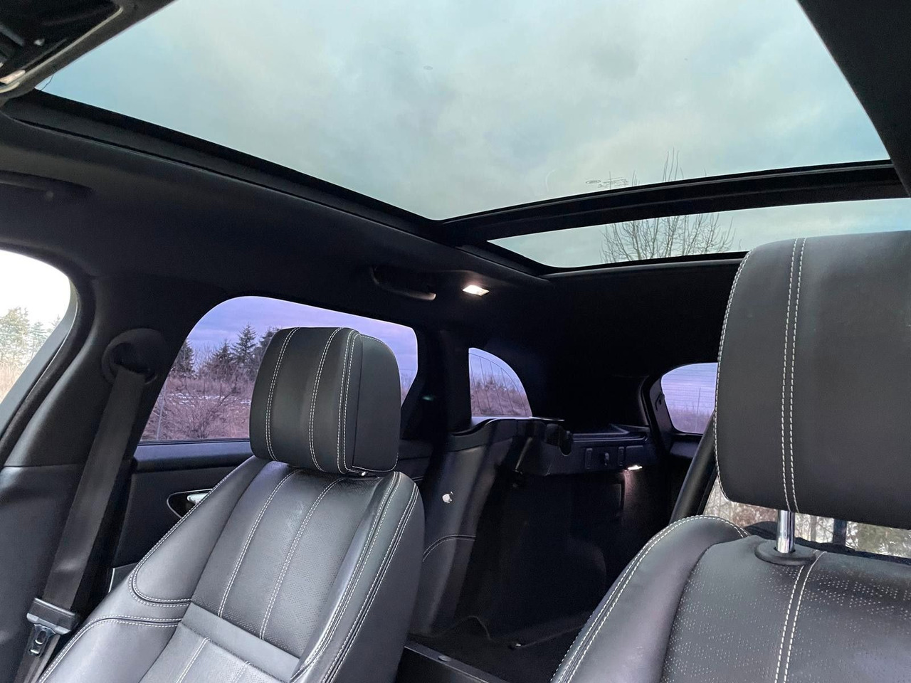Внедорожник Land Rover Range Rover Velar R-Dynamic 3.0D 4WD Land Rover Range Rover Velar R-Dynamic 3.0D 4WD *RESERVED: фото 26