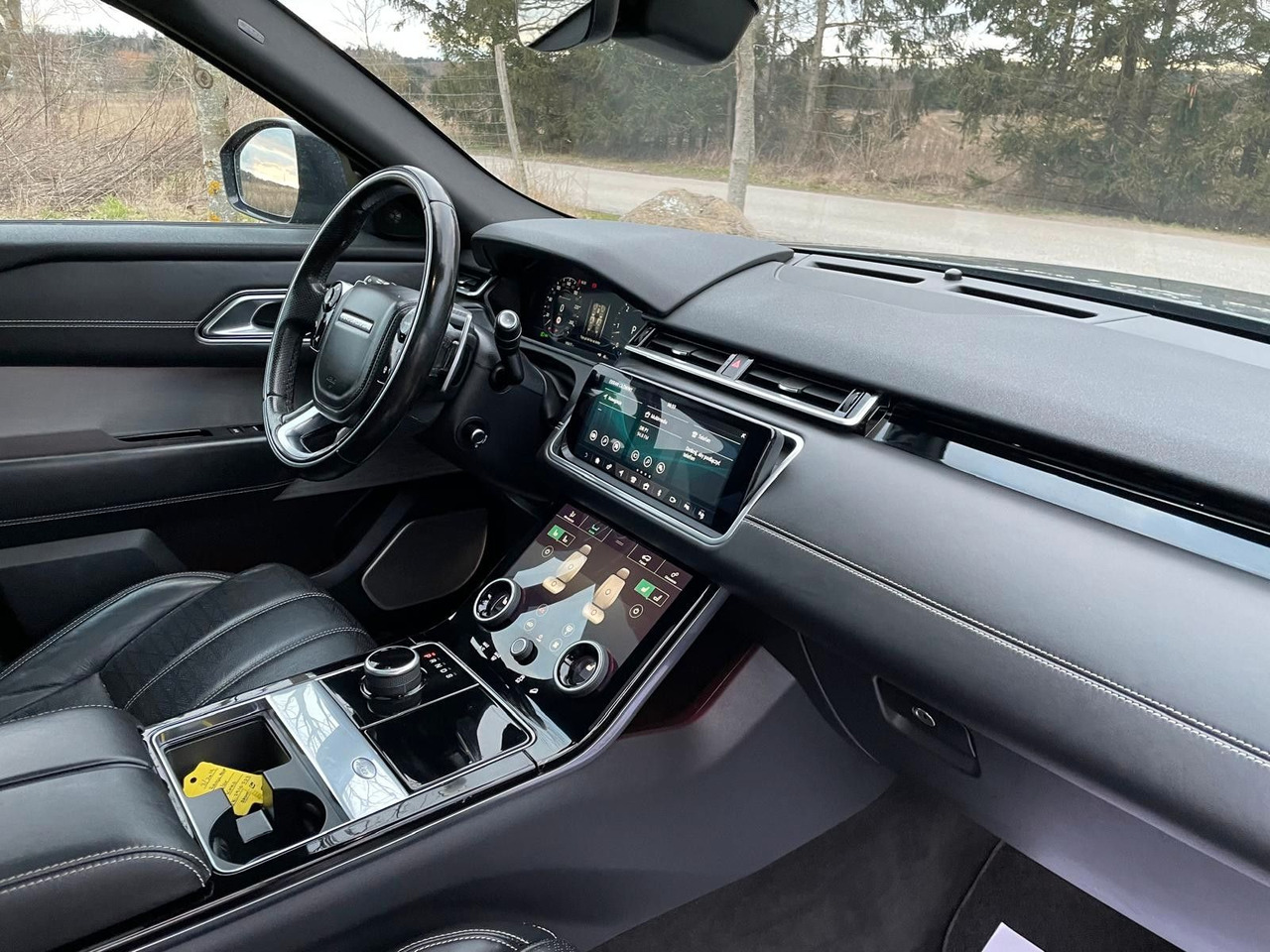 Внедорожник Land Rover Range Rover Velar R-Dynamic 3.0D 4WD Land Rover Range Rover Velar R-Dynamic 3.0D 4WD *RESERVED: фото 20