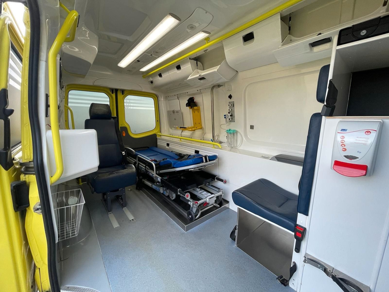 Машина скорой помощи Mercedes-Benz Sprinter 316CDI Aut  AMBULANCE: фото 17