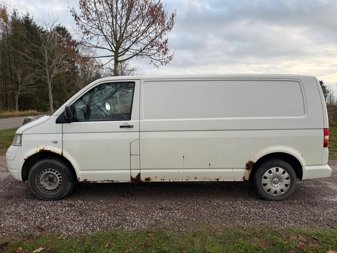 Volkswagen T5 Transporter Kasten-Kombi Kasten Long - Легковой фургон: фото 2 Volkswagen T5 Transporter Kasten-Kombi Kasten Long - Легковой фургон: фото 2