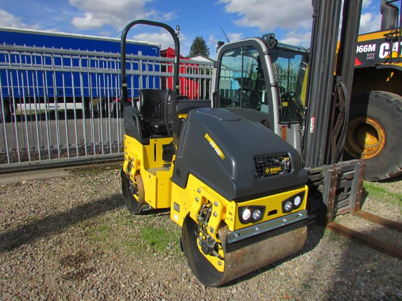 Bomag BW 90 AD-5 Walze / 21.500 EUR - Каток: фото 2 Bomag BW 90 AD-5 Walze / 21.500 EUR - Каток: фото 2