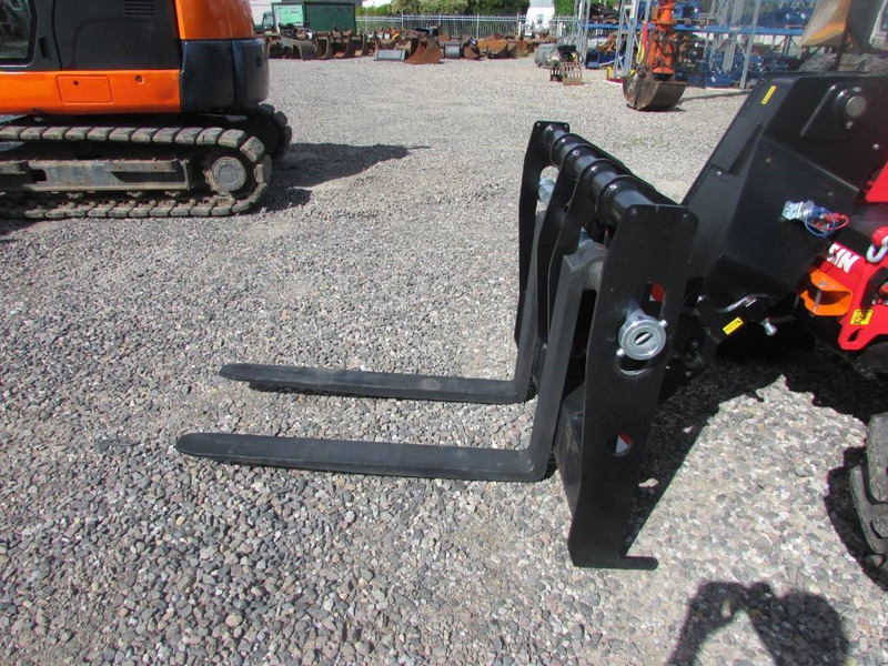 Faresin 6.26 Classic 52 (Zeppelin ZT6.26, JCB 525-60) - Телескопический погрузчик: фото 3 Faresin 6.26 Classic 52 (Zeppelin ZT6.26, JCB 525-60) - Телескопический погрузчик: фото 3