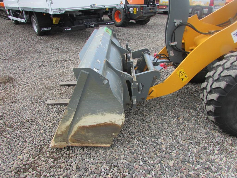 Liebherr L 506 Compact Radlader 41.500 EUR - Колёсный погрузчик: фото 3 Liebherr L 506 Compact Radlader 41.500 EUR - Колёсный погрузчик: фото 3