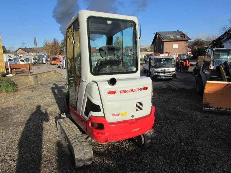 Takeuchi TB 225 V3 Minibagger 30.500 EUR - Мини-экскаватор: фото 5 Takeuchi TB 225 V3 Minibagger 30.500 EUR - Мини-экскаватор: фото 5