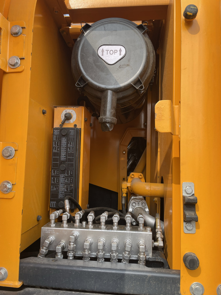 Hyundai R220LC-9S - Гусеничный экскаватор: фото 3 Hyundai R220LC-9S - Гусеничный экскаватор: фото 3