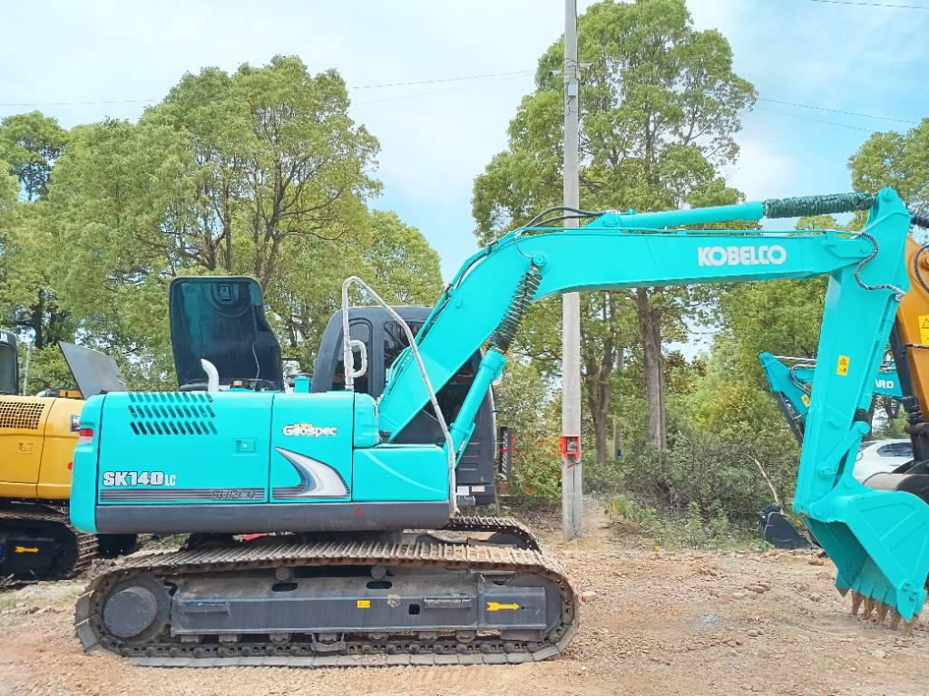 KOBELCO SK140 - Гусеничный экскаватор: фото 5 KOBELCO SK140 - Гусеничный экскаватор: фото 5