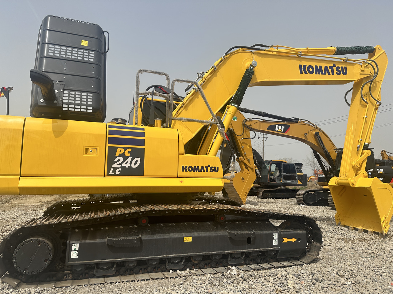 Komatsu PC 240 LC-8 - Гусеничный экскаватор: фото 2 Komatsu PC 240 LC-8 - Гусеничный экскаватор: фото 2