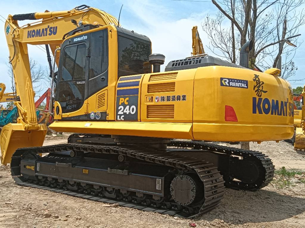 Komatsu PC 240 LC - Гусеничный экскаватор: фото 1 Komatsu PC 240 LC - Гусеничный экскаватор: фото 1