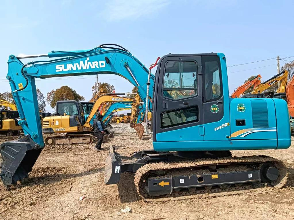 Sunward SWE90E - Мини-экскаватор: фото 3 Sunward SWE90E - Мини-экскаватор: фото 3