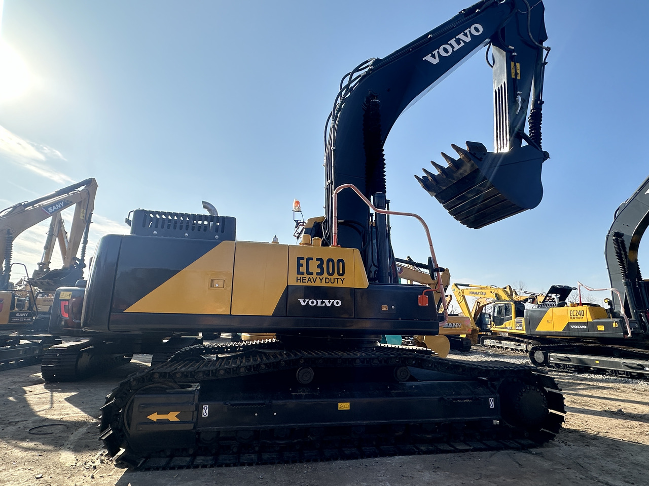 Volvo EC300DL - Гусеничный экскаватор: фото 1 Volvo EC300DL - Гусеничный экскаватор: фото 1