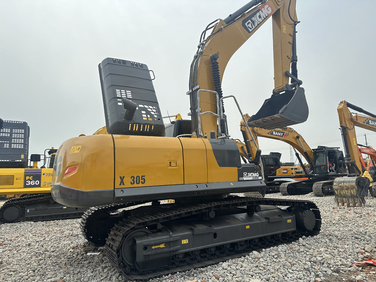 XCMG XE 305DK - Гусеничный экскаватор: фото 1 XCMG XE 305DK - Гусеничный экскаватор: фото 1