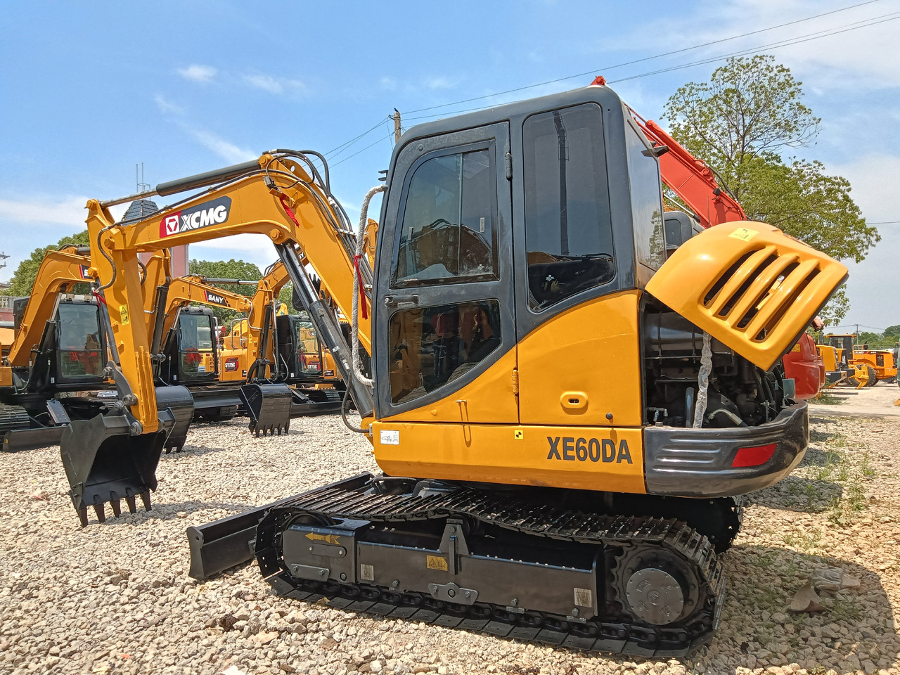 XCMG XE60DA - Мини-экскаватор: фото 1 XCMG XE60DA - Мини-экскаватор: фото 1