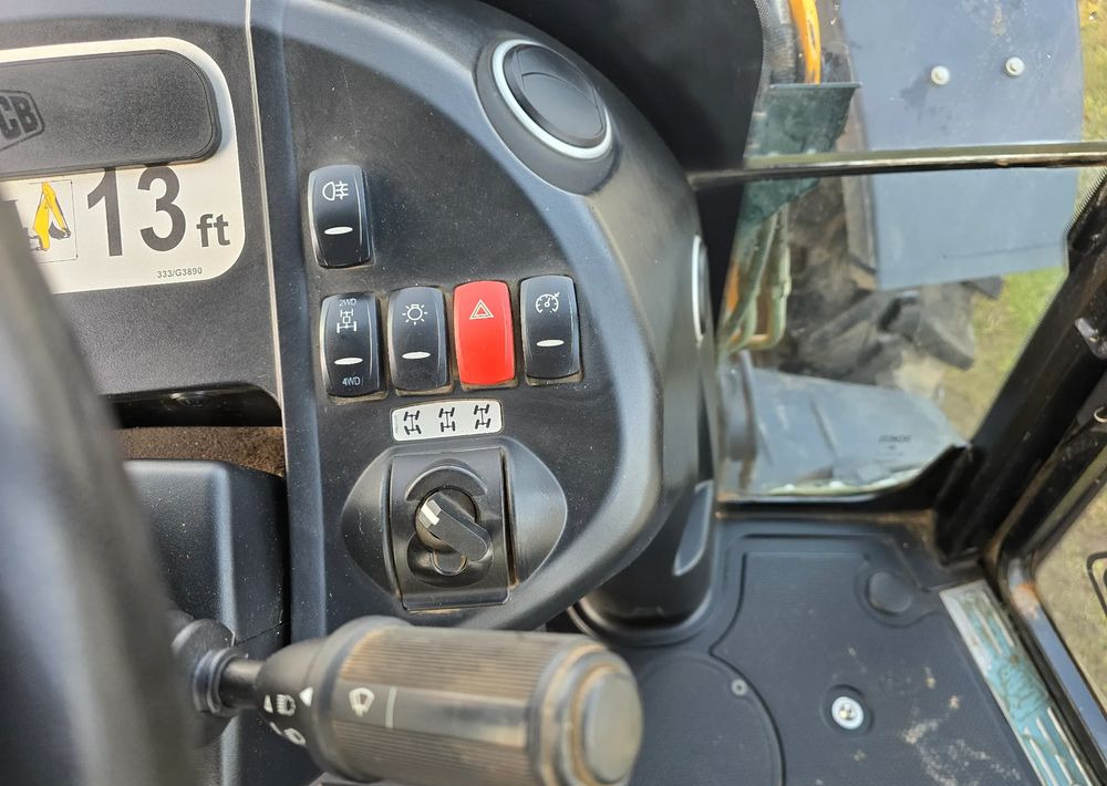 JCB - Экскаватор-погрузчик: фото 5 JCB - Экскаватор-погрузчик: фото 5