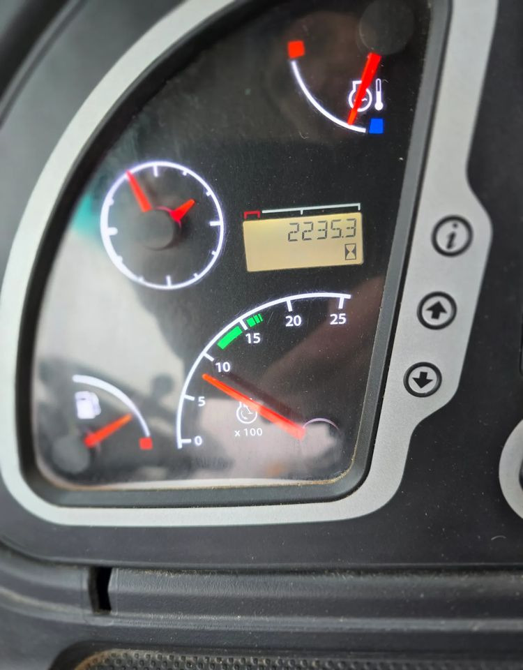 JCB - Экскаватор-погрузчик: фото 4 JCB - Экскаватор-погрузчик: фото 4