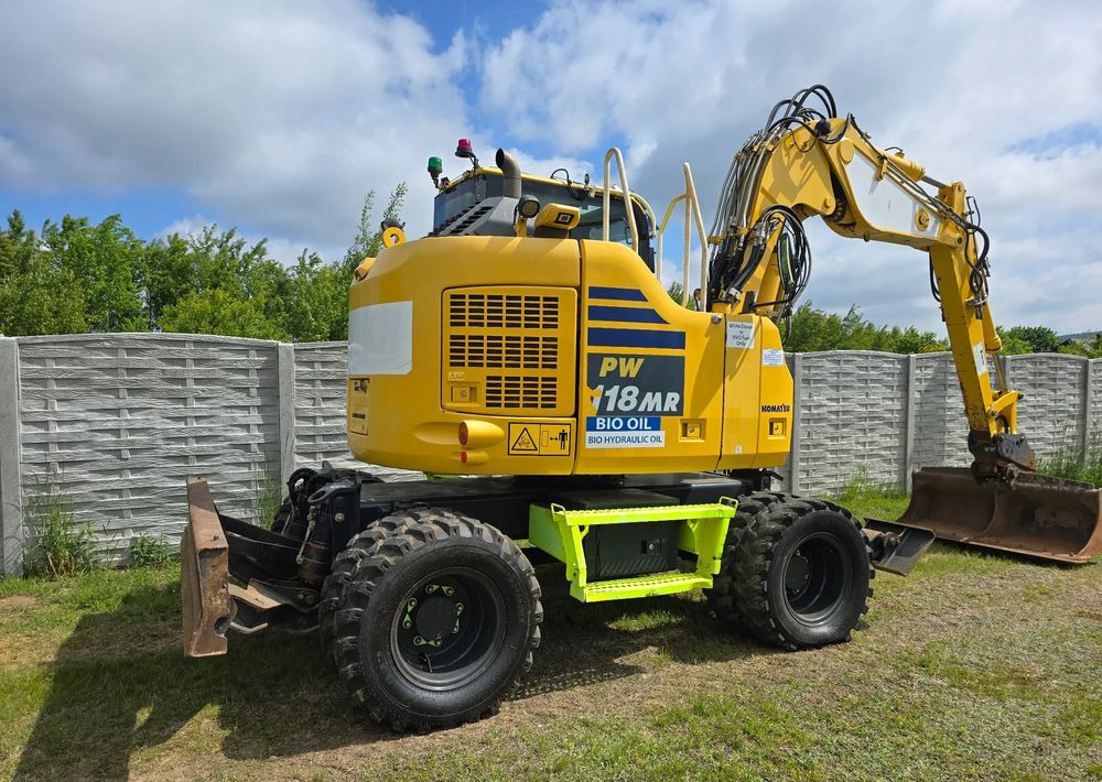 Komatsu - Колёсный экскаватор: фото 4 Komatsu - Колёсный экскаватор: фото 4