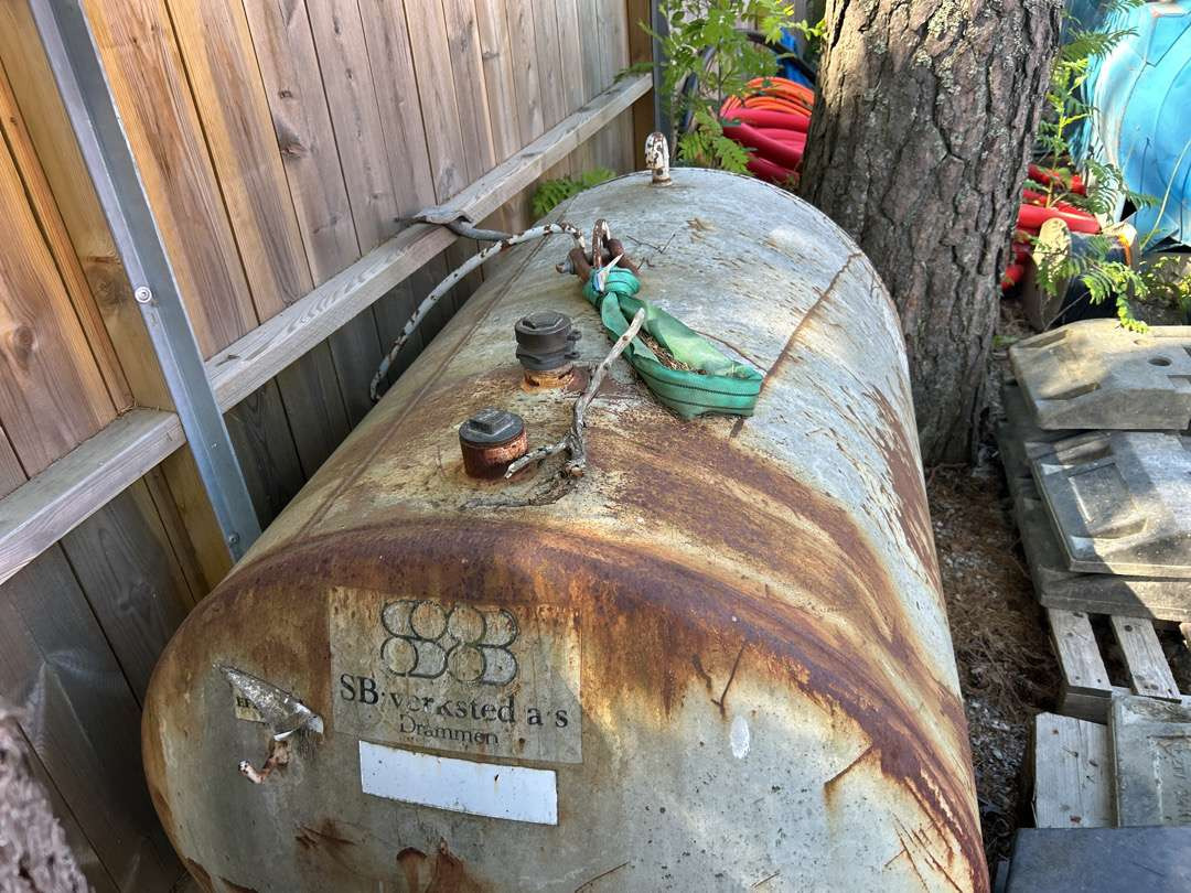Diesel tank 1000 liter - Оборудование для гаражей/ Мастерских: фото 3 Diesel tank 1000 liter - Оборудование для гаражей/ Мастерских: фото 3