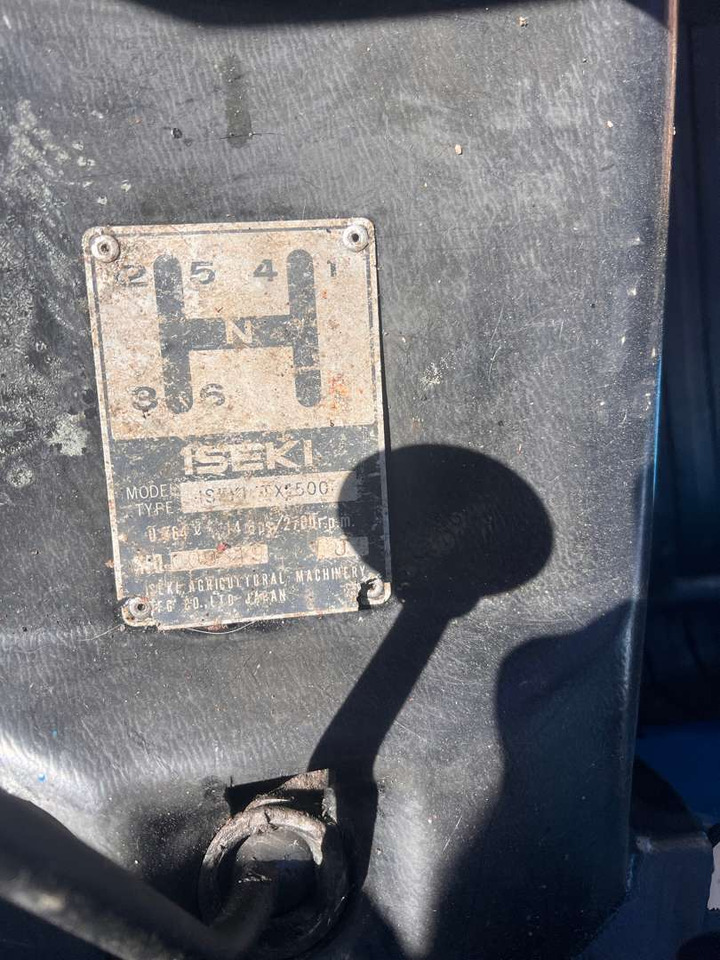 Iseki TX1500 brøyteskjær og feiekost - Трактор: фото 4 Iseki TX1500 brøyteskjær og feiekost - Трактор: фото 4