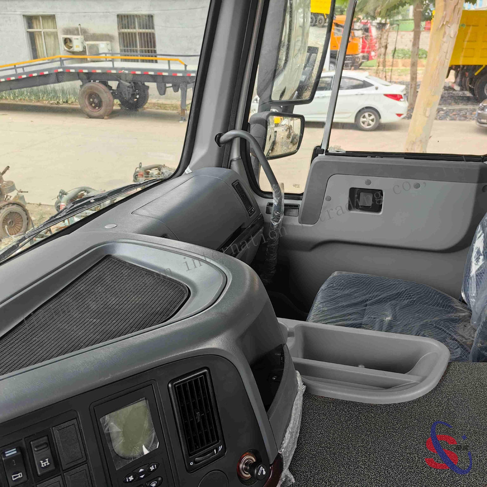 SINOTRUK HOWO HOWO 371HP - Грузовик-контейнеровоз/ Сменный кузов: фото 2 SINOTRUK HOWO HOWO 371HP - Грузовик-контейнеровоз/ Сменный кузов: фото 2