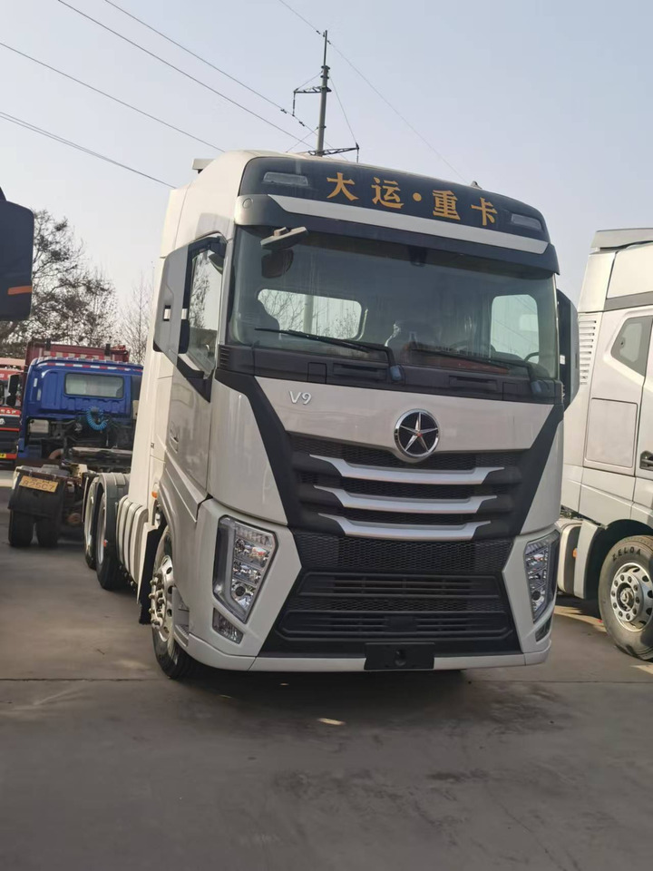 DAYUN V9 - Тягач: фото 2 DAYUN V9 - Тягач: фото 2