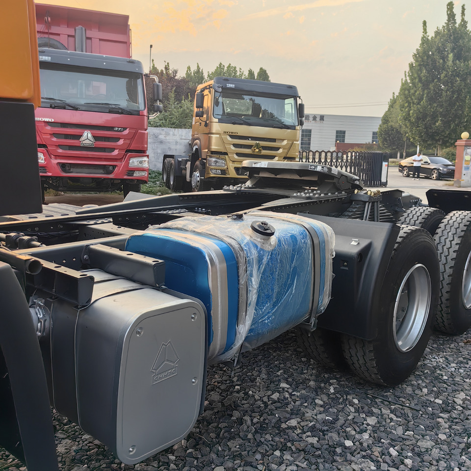 SINOTRUCK HOWO TRACTOR - Тягач: фото 5 SINOTRUCK HOWO TRACTOR - Тягач: фото 5