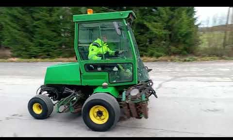 John Deere 3235 kelaleikkuri, 4 WD ja hytti, Hollola - Газонокосилка: фото 2 John Deere 3235 kelaleikkuri, 4 WD ja hytti, Hollola - Газонокосилка: фото 2