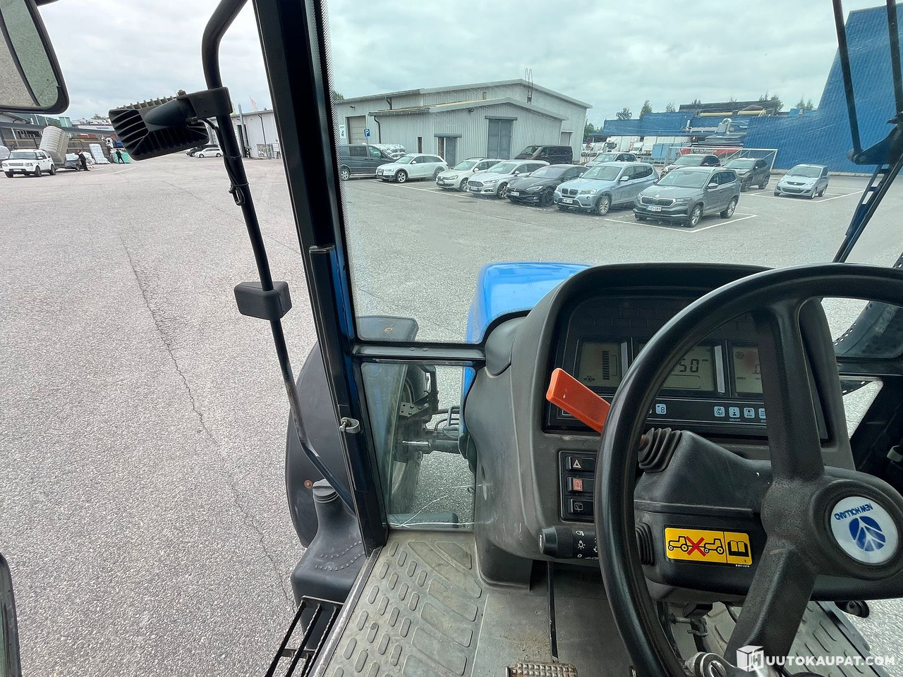 Трактор New Holland TM155 tractor with front loader, 2004, Salo: фото 31 Трактор New Holland TM155 tractor with front loader, 2004, Salo: фото 31