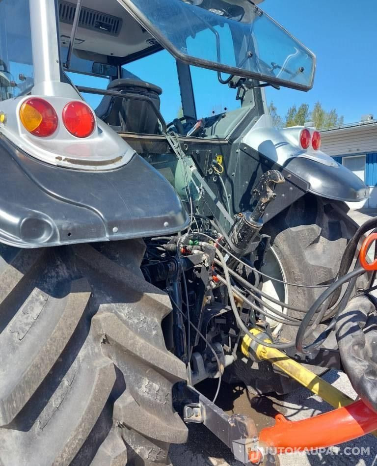 Valtra M 120 E, VAIN 2932 h, Okraspecial, 2004, Kokkola - Сельскохозяйственная техника: фото 5 Valtra M 120 E, VAIN 2932 h, Okraspecial, 2004, Kokkola - Сельскохозяйственная техника: фото 5